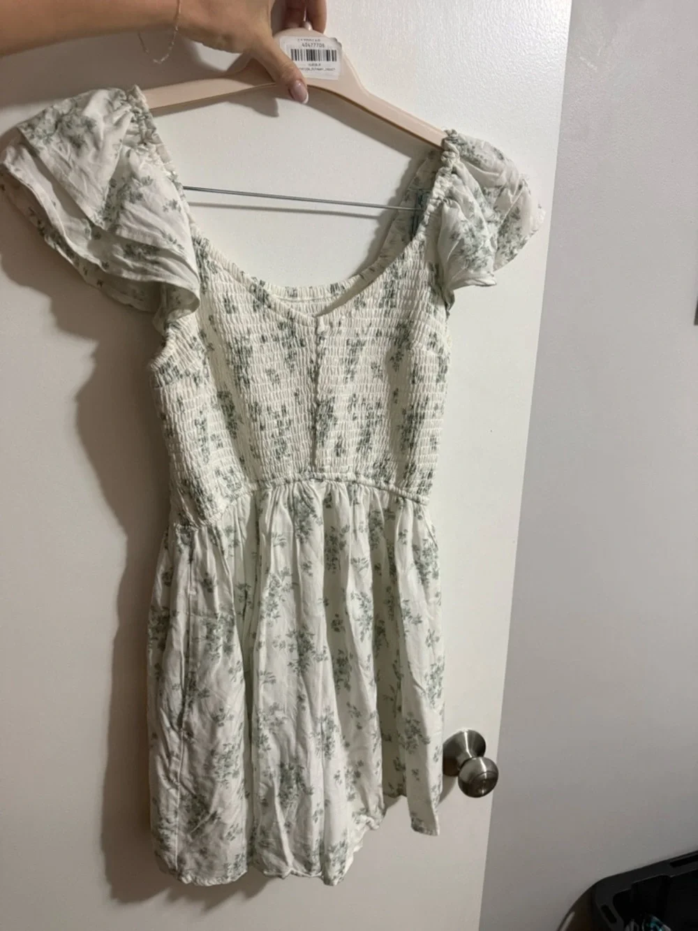 Hollister White Dress with Sage Green Floral Print - Picture 4 of 5